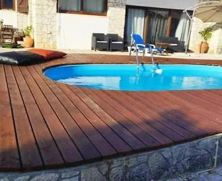 Kır Evi Louro's - 12130al