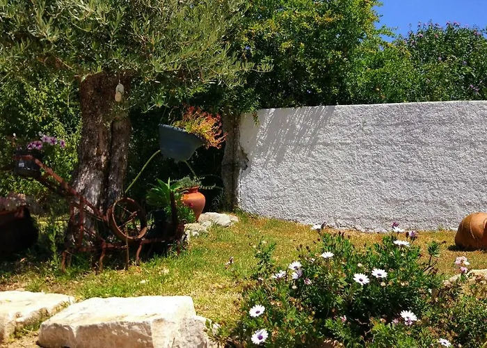 Louro's - 12130al Kır Evi