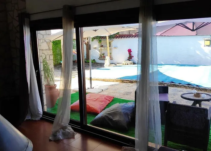 Louro's - 12130al Kır Evi